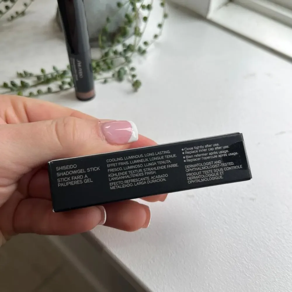 NEW Shiseido ShadowGel Stick in Sandalwood Smoke Brown